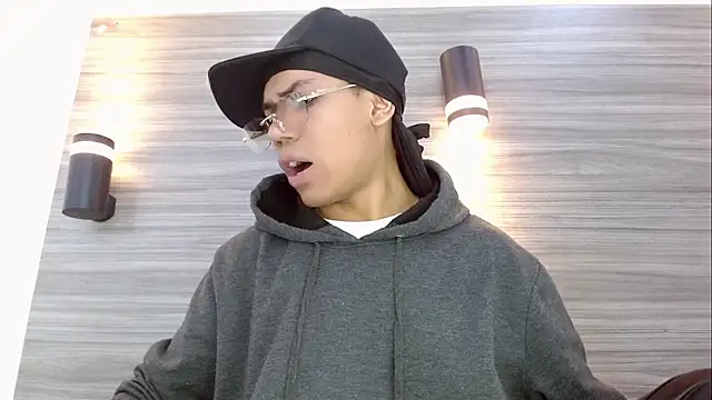 แชท XXX สดของ DaviidBuckx_