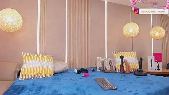 sabrina_shark_'s Live XXX Chat