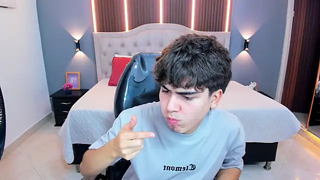 Sembang XXX Secara Langsung Tommy18__