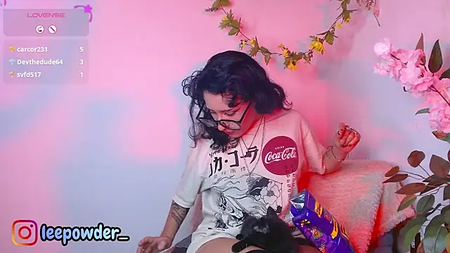 แชท XXX สดของ LeePowder