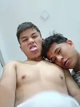 Chat +18 de TwoMuchFun11 ao vivo