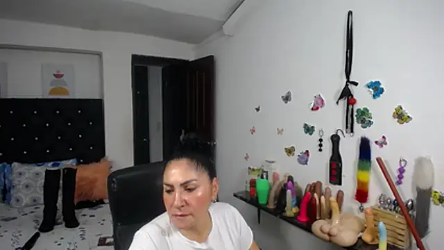 mature_bigboobs10's Live XXX Chat