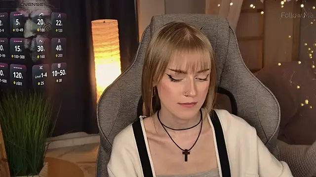 Chat XXX en directo de KiraMontoya