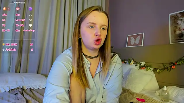 Онлайн чат XXX Rina_Panic