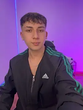 OLIVER_Kn Webbikameraesitys