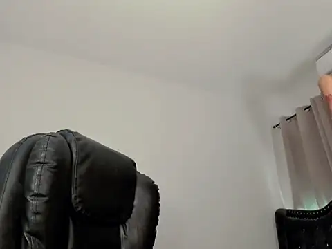 Selene14: онлайн-секс-чат