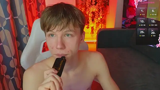 cuMte_boyn Live XXX chat