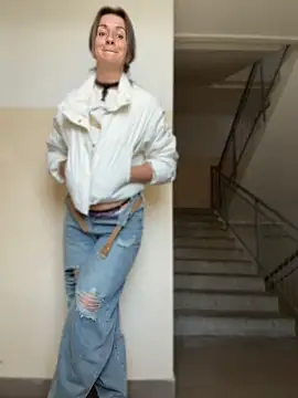 EvvaMur Adlı Modelin Canlı XXX Sohbeti