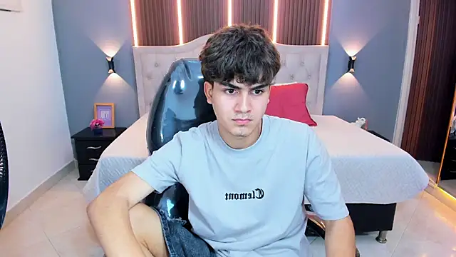 Živý XXX chat Tommy18__