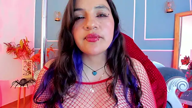TaraTaylorr's Live XXX Chat
