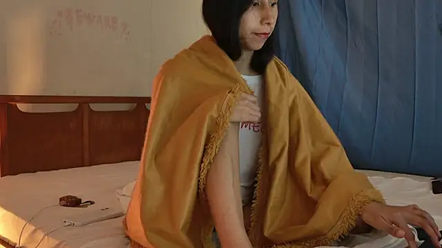 MoonLipsON-'s Live XXX Chat