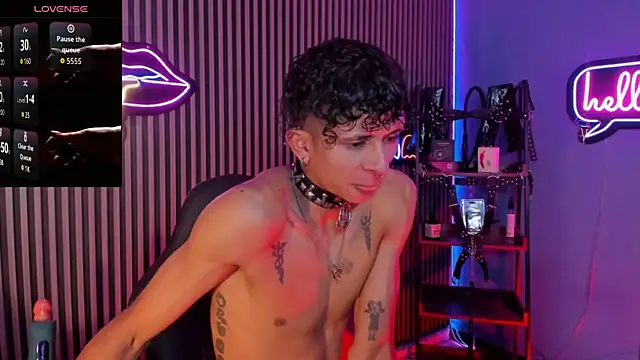 Maximoking26's Webcam Show