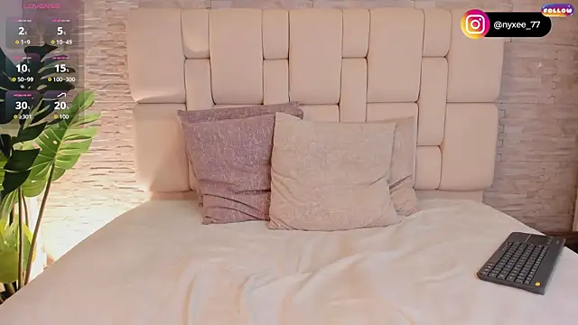 Nyxee_: απευθείας συνομιλία ΧΧΧ