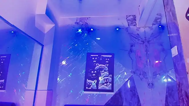 Pertunjukan Kamera Web Isabella_stanford2