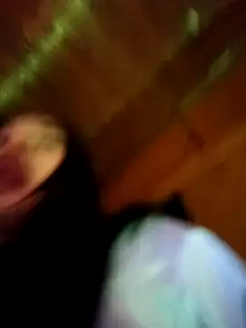 MeelFox live XXX chat