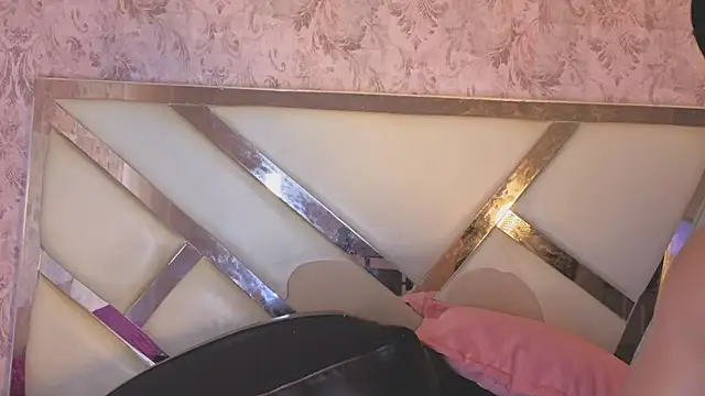 Benny_and_Mark Chat XXX in diretta