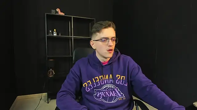 FelixStarkk 网络视讯表演