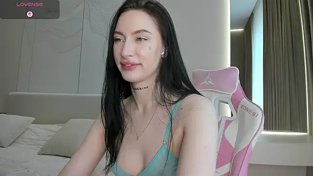 JenniferQueen11: онлайн-секс-чат