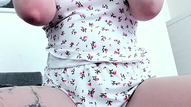 Chatroom XXX en direct de Dark_Moni