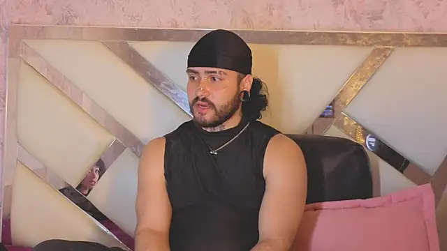 Benny_and_Mark Live XXX-Chat