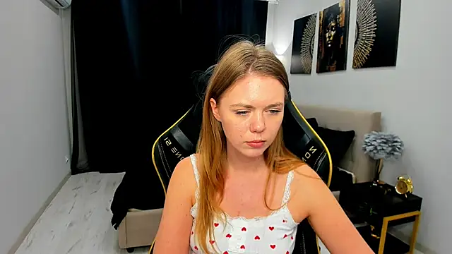 Strawberrye 现场XXX聊天