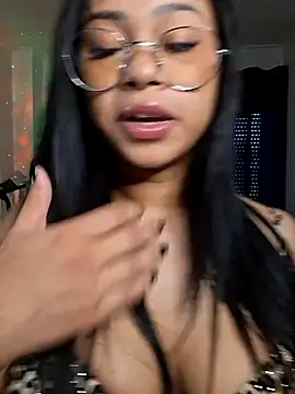 Tigresa23 webkamerás műsora