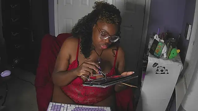 UriUniverse69 Chat XXX in diretta