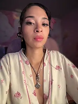 Sasha-firee লাইভ XXX চ্যাট