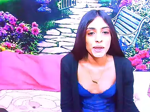 IndianPretty14u2Luv's Live XXX Chat