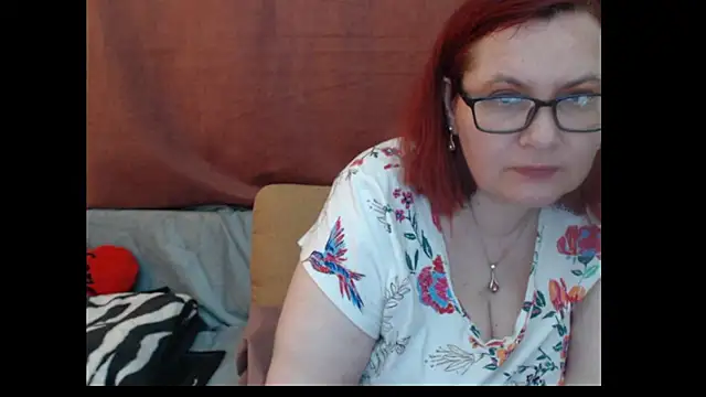 PlayfullMature's Live XXX Chat