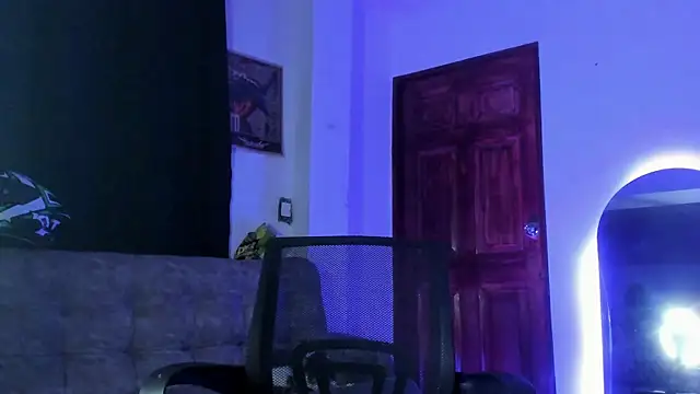 Dominic_Biker__: онлайн-секс-чат