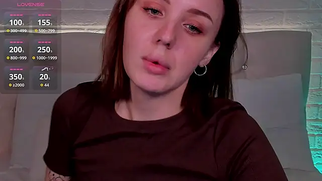 แชท XXX สดของ LianaFord