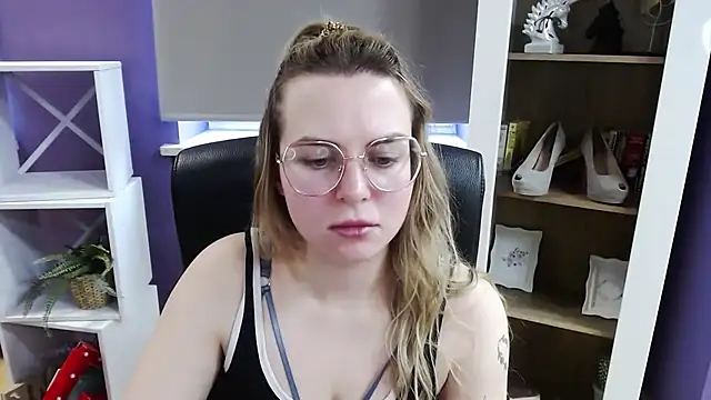 Zoey_Erotic Chat XXX in diretta