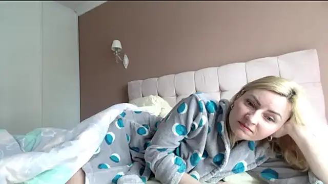 Вебкам-шоу Yourrealgirl