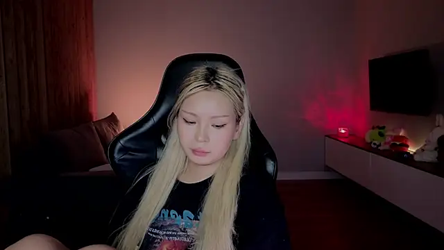 RileyMee live XXX chat