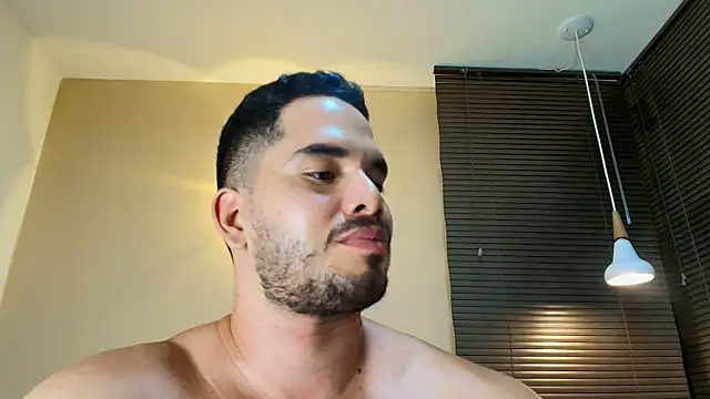 Онлайн чат XXX Tommy_John