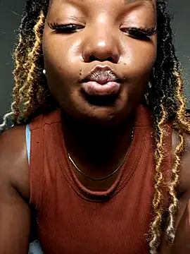 Pertunjukan Kamera Web CiCi06