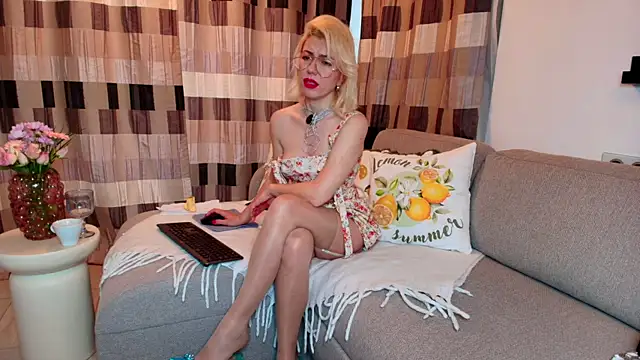 Hellen_TheSoul live XXX chat