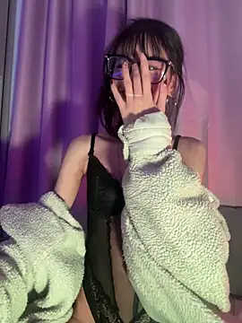 _Lucycherry's Live XXX Chat