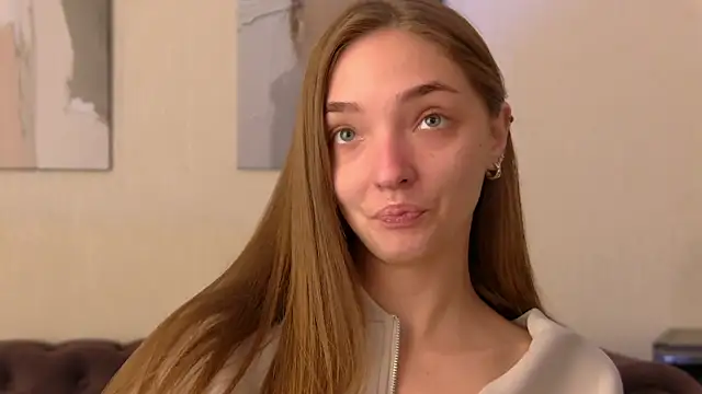 دردشة VirginiCruz الجنسية المباشرة