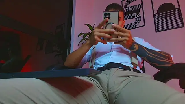 عرض كام ALPHA_DOMINUS_