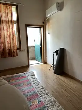 xiiuuff18 webcam show