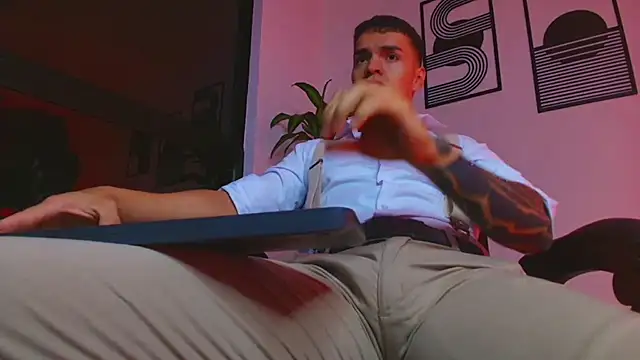 ALPHA_DOMINUS_: вебкам-шоу