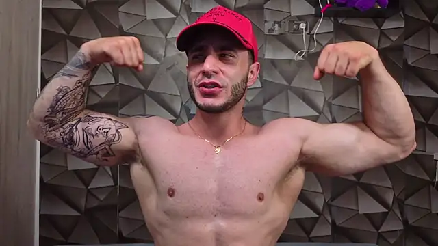 Latino_stud4u 即時 XXX 聊天