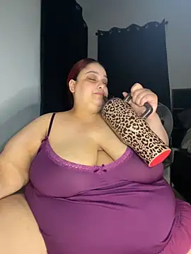 Fifty_Shades_Of_Redd: онлайн-секс-чат