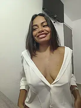 แชท XXX สดของ ElenaJamess