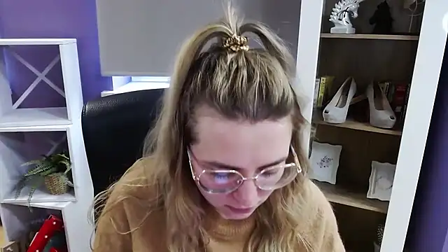 Chat +18 de Zoey_Erotic ao vivo