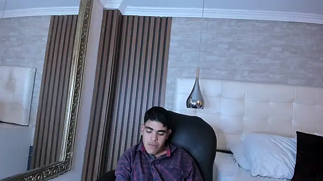 MikeHuddson's Webcam Show