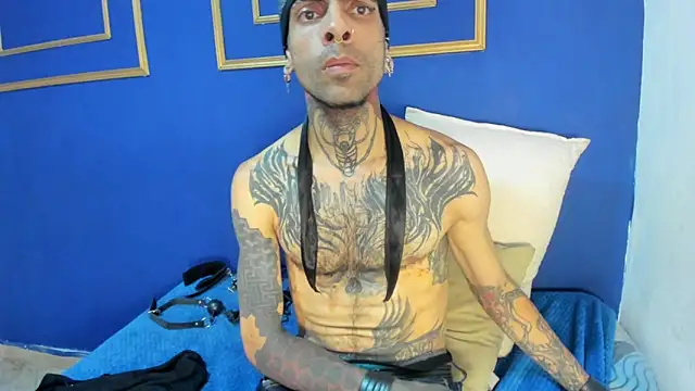 Demon_Rose_: διαδικτυακό σόου στην κάμερα