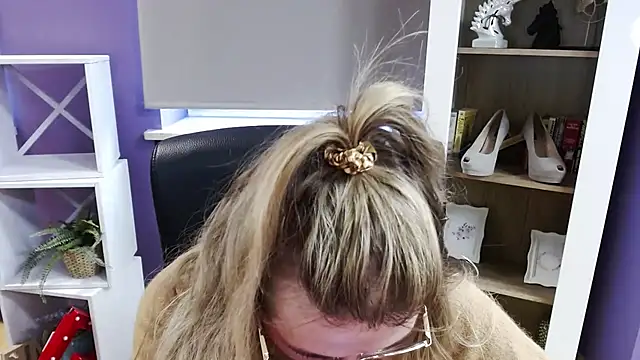 Онлайн чат XXX Zoey_Erotic